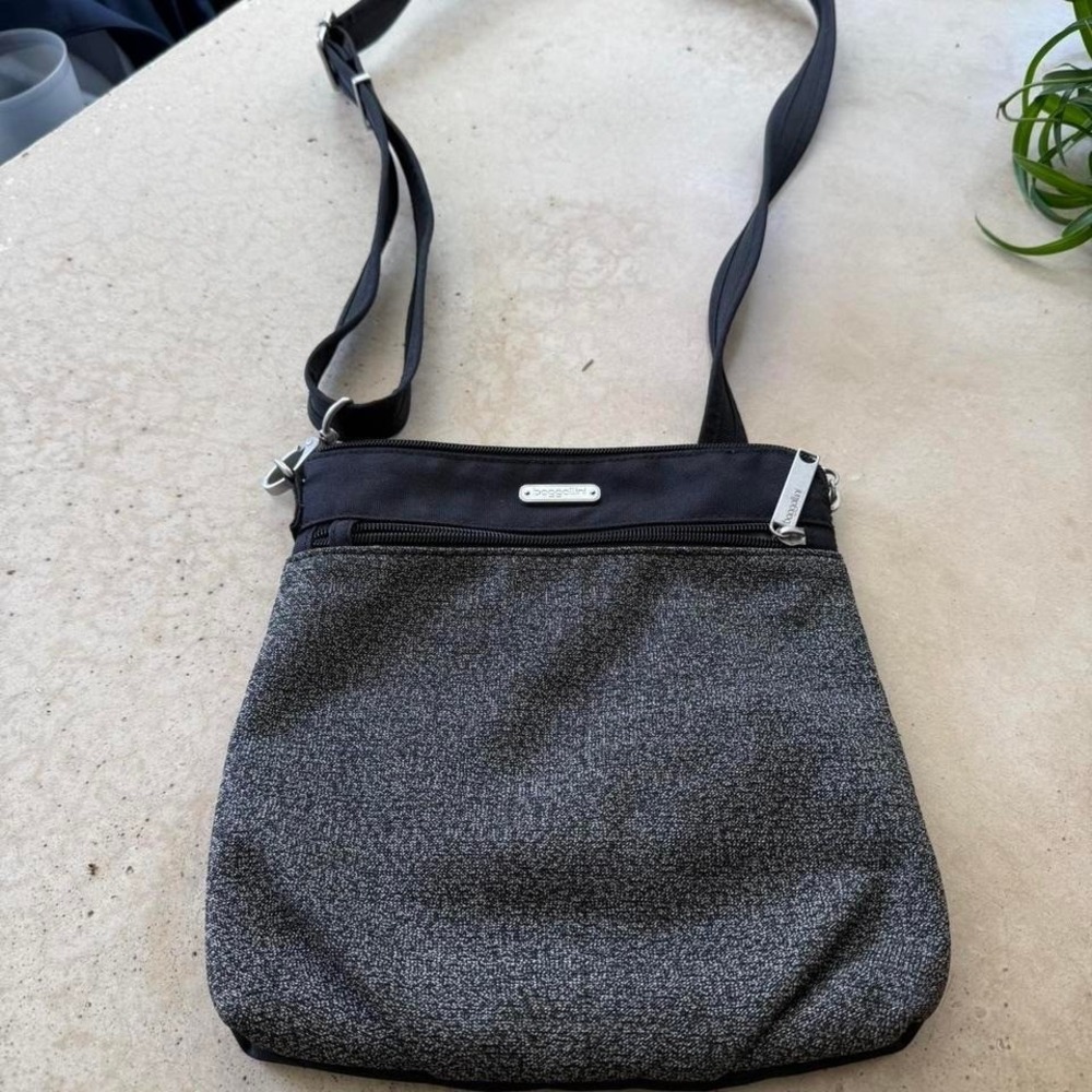 Baggallini Black Crossbody Bag Travel Purse Lightweight Nylon Organizer Bag